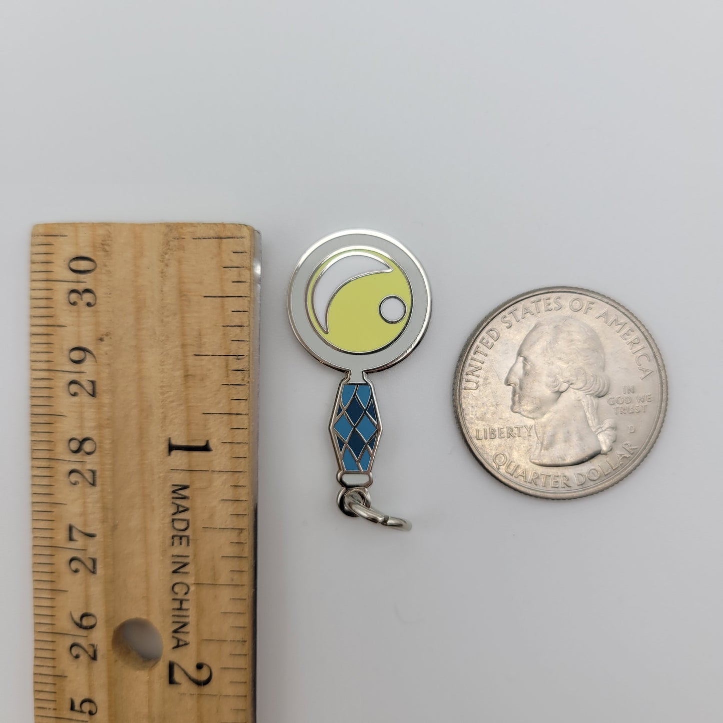 Magnifying Glass Charm - Amateur Sleuth